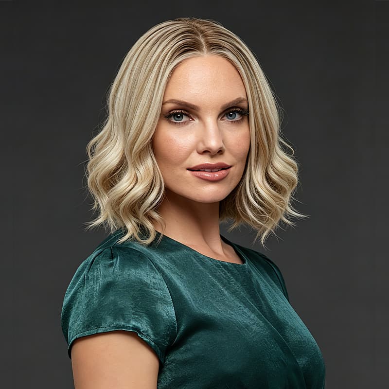 Beige Ash Blonde Brown Shoulder-Length Synthetic Heat-Friendly Wavy Hair Wig